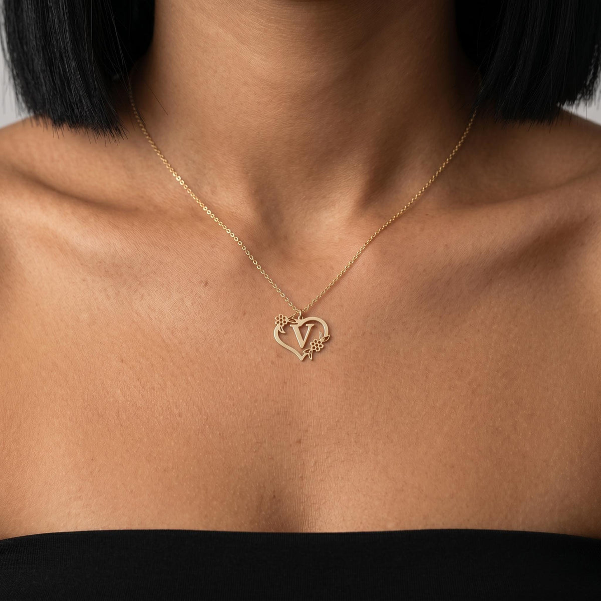 Personalized floral heart initial necklace, custom letter pendant necklace, gold heart jewelry, minimalist alphabet charm gift for her
