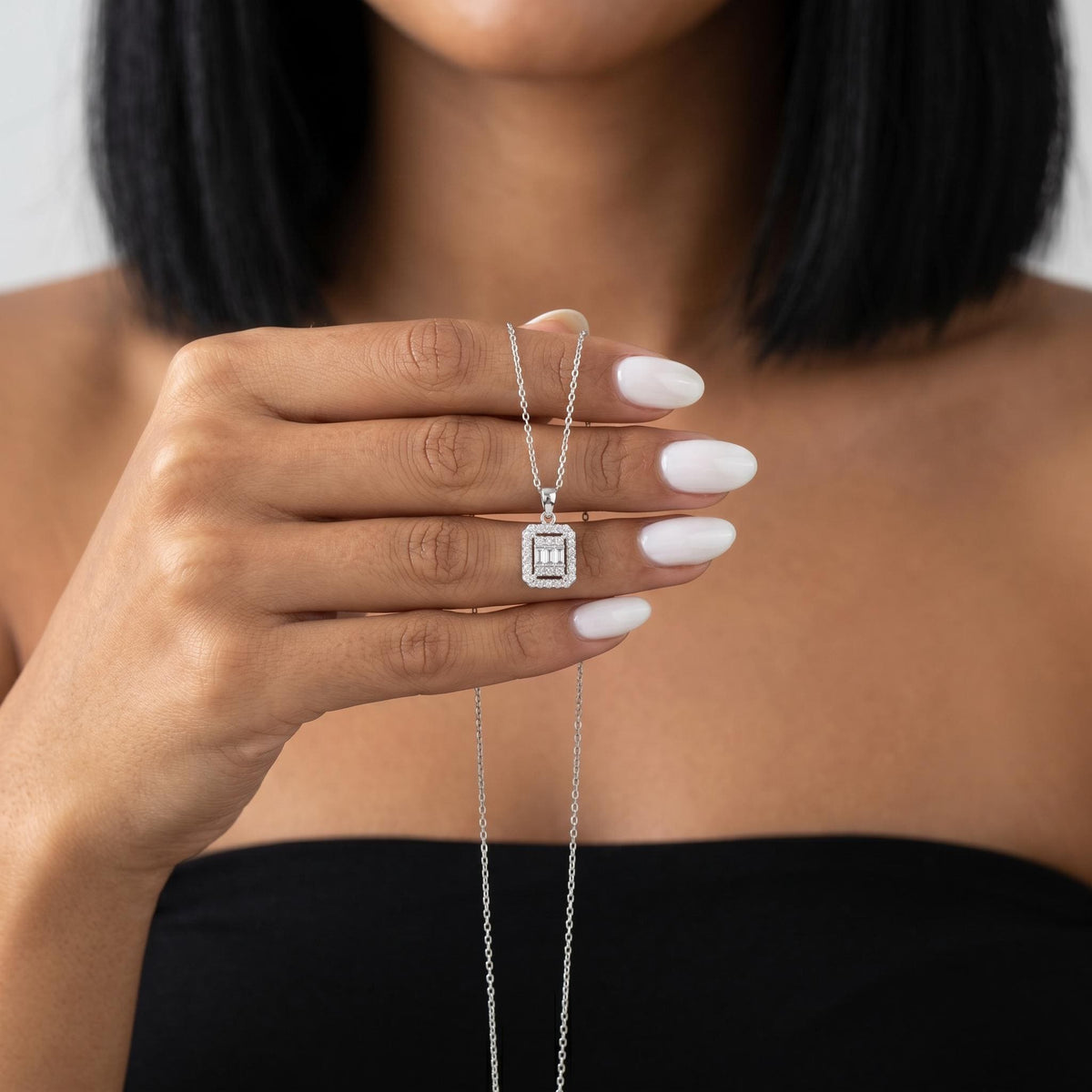 Elegant gold, silver, or rose gold necklace for women, minimalist pendant jewelry, birthday gifts, everyday layered accessory style