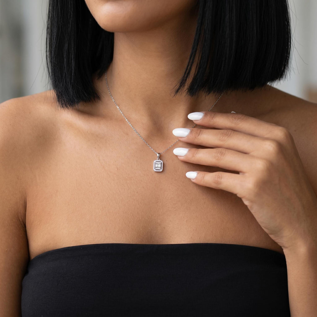 Elegant Gold, Silver, or Rose Gold Necklace for Women, Minimalist Pendant Jewelry, Birthday Gifts, Everyday Layered Accessory Style