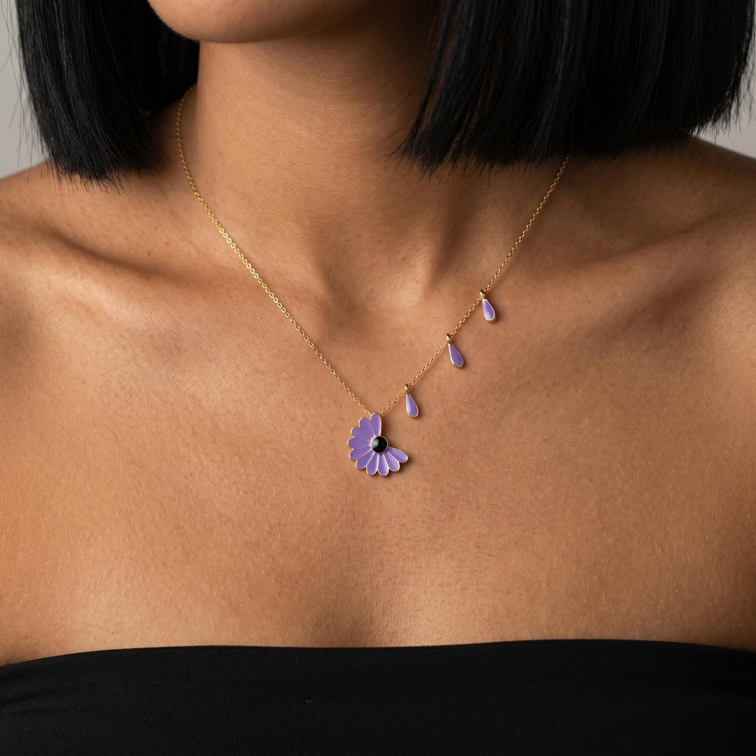 Purple Daisy Flower Necklace, Minimalist Floral Pendant Necklace, Gold Chain Jewelry Gift for Her Women, Cute Everyday Aesthetic Jewelry