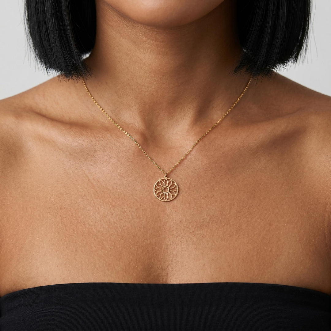 Sunflower Necklace, Minimalist Floral Pendant Necklace, Gold Flower Jewelry Gift for Her Women, Dainty Boho Everyday Necklace