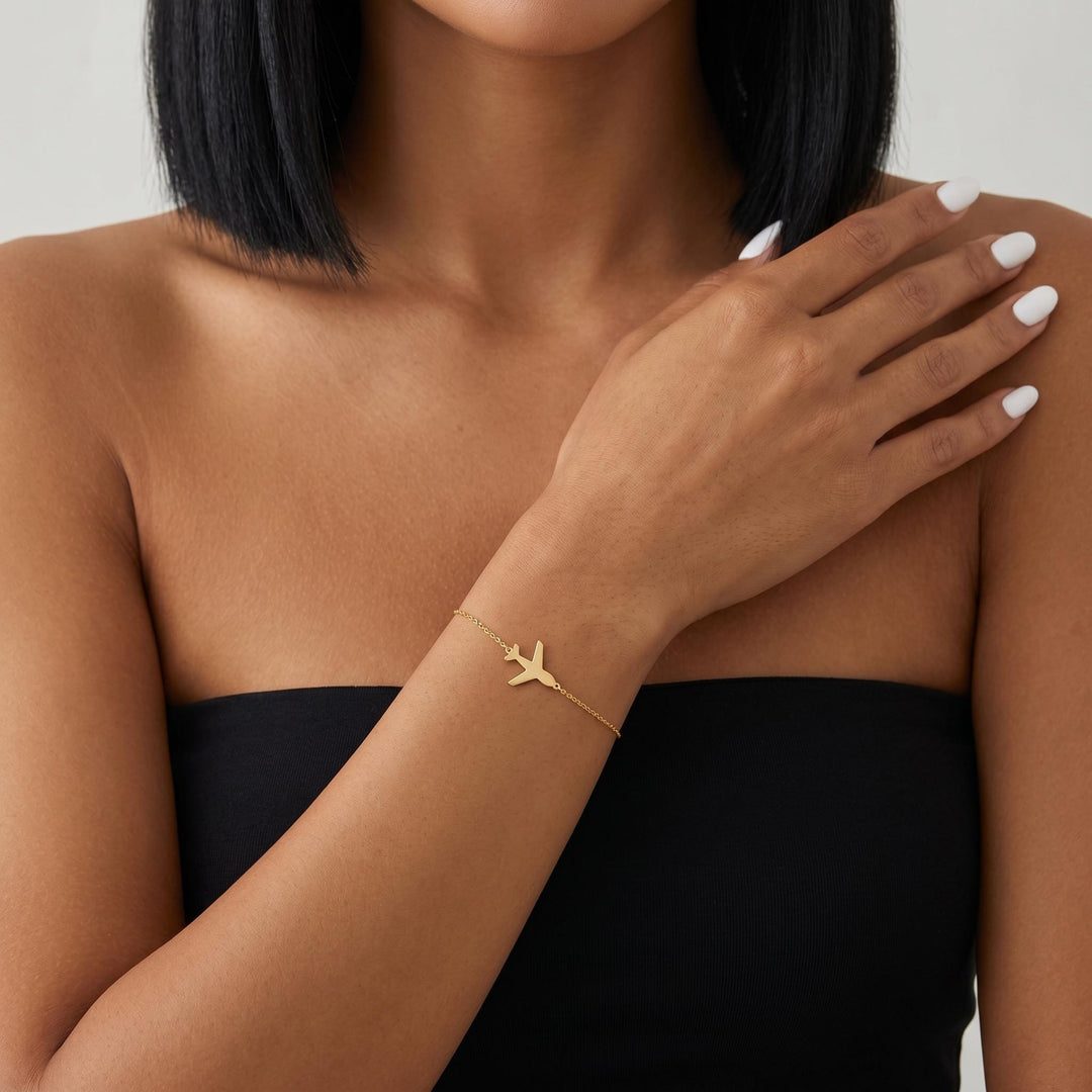 Gold Airplane Bracelet for Women, Minimalist Travel Charm Jewelry, Dainty Wanderlust Bracelet Gift for Traveler Friend Vacation Lover