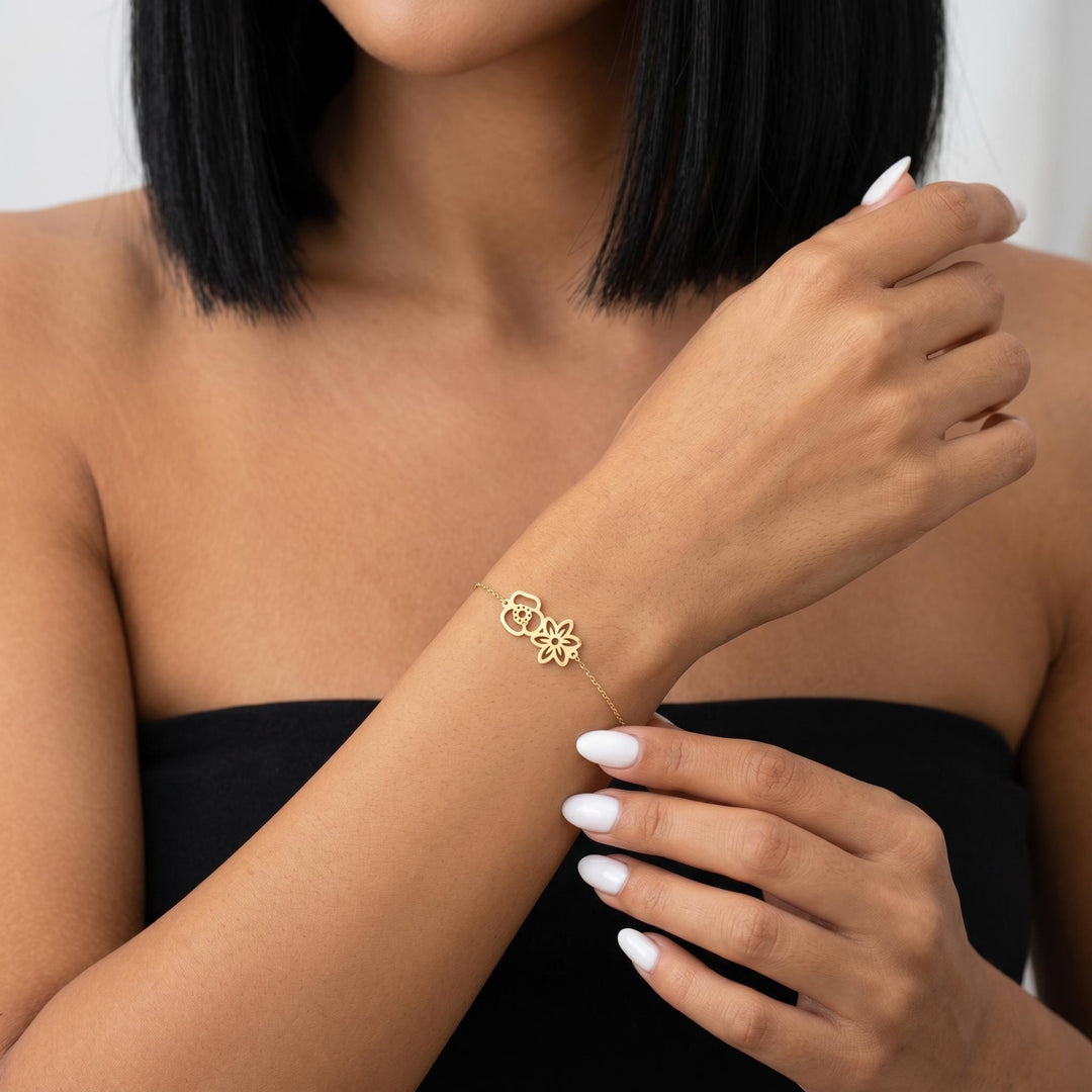 Personalized Birth Flower Bracelet for Women, Custom Gold Floral Bracelet, Dainty Flower Jewelry Gift for Mom Sister Best Friend