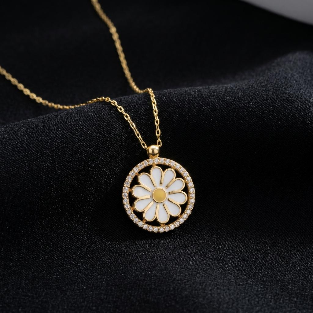Gold Daisy Flower Necklace, Floral Pendant Necklace, Minimalist Dainty Jewelry Gift for Women, Cute Summer Necklace, Layered Style