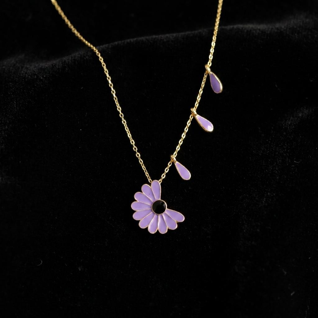Purple Daisy Flower Necklace, Minimalist Floral Pendant Necklace, Gold Chain Jewelry Gift for Her Women, Cute Everyday Aesthetic Jewelry