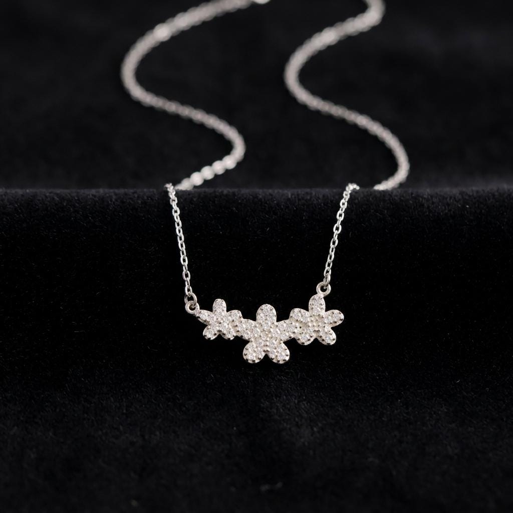 Butterfly Cluster Necklace, Dainty CZ Butterfly Necklace, Minimalist Silver Butterfly Jewelry Gift For Women Elegant Pendant Necklace